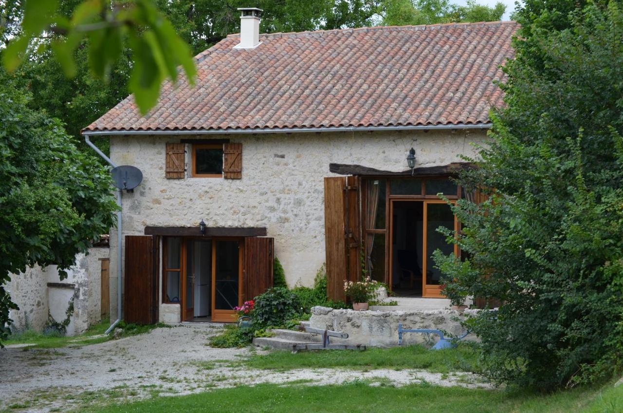 Katy'S Barn Saint-Aulaye-Puymangou Exterior foto