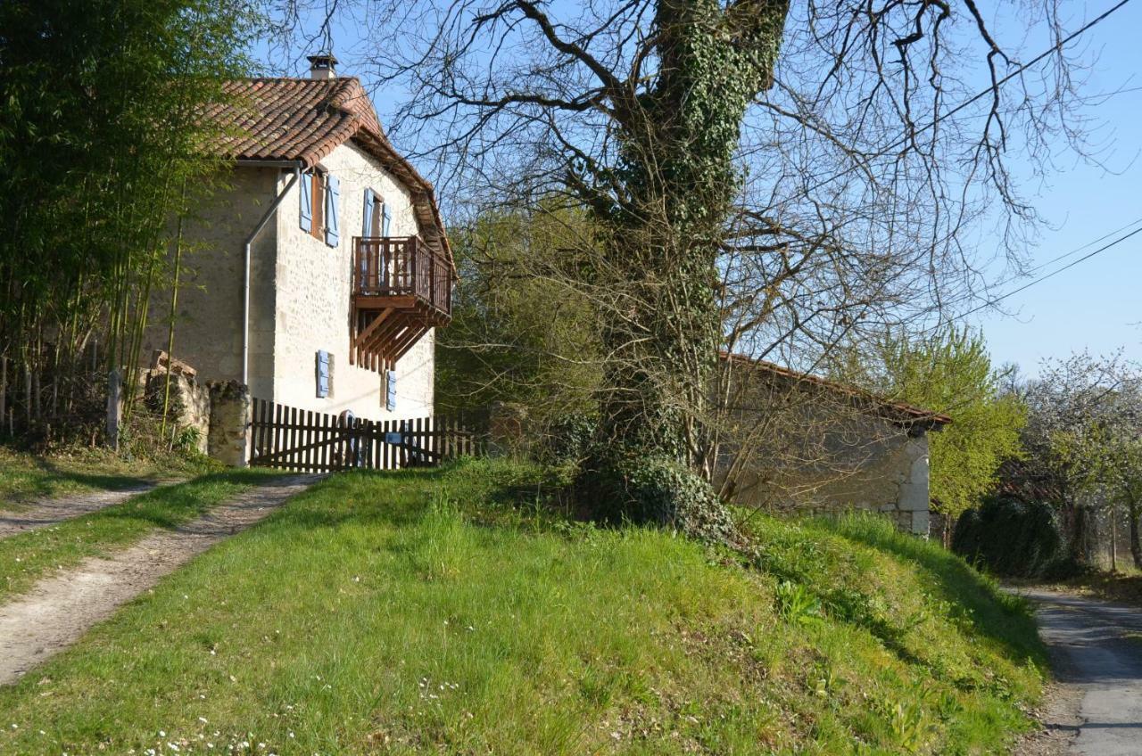 Katy'S Barn Saint-Aulaye-Puymangou Exterior foto
